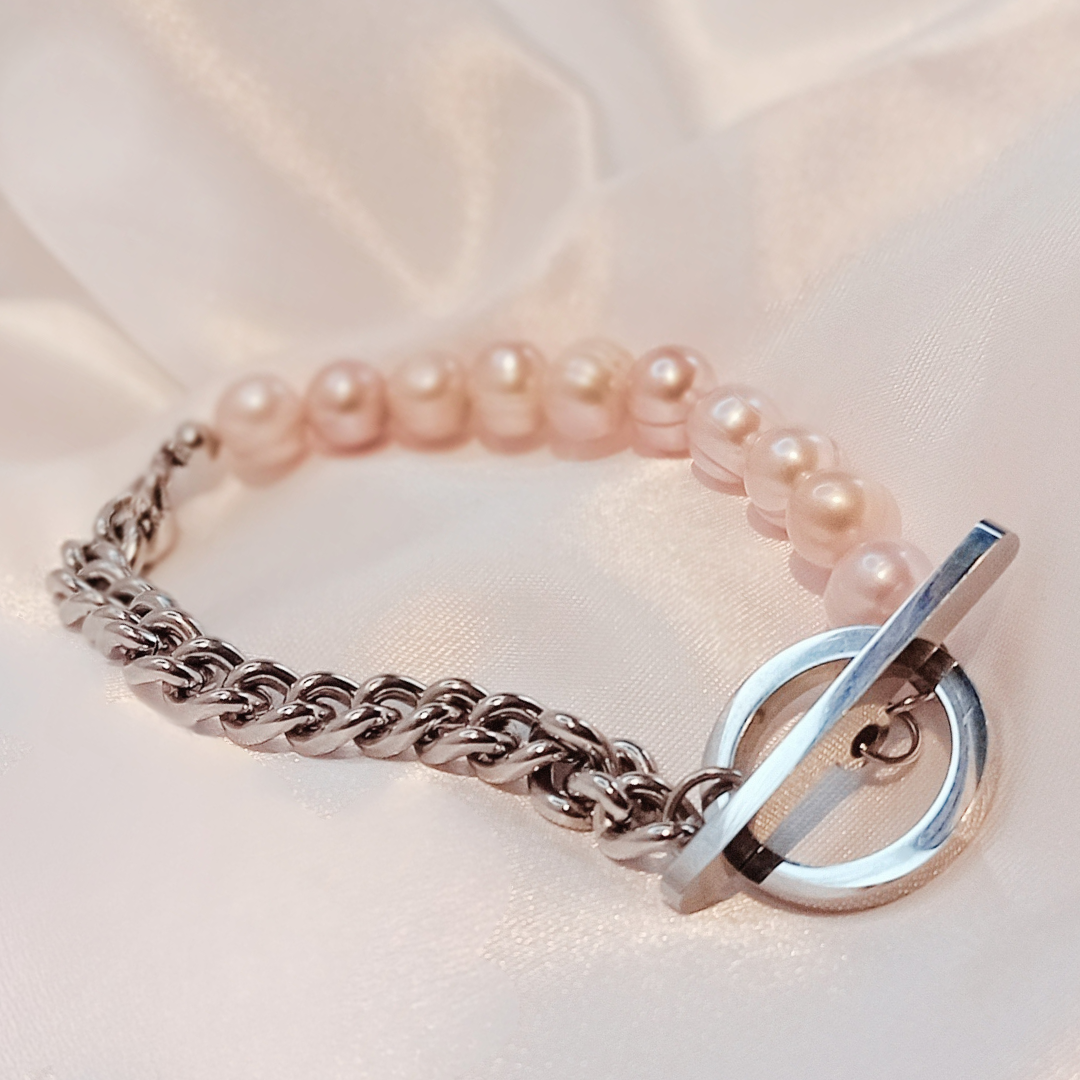 close up of baroque freshwater pearls on stainless steel chain set