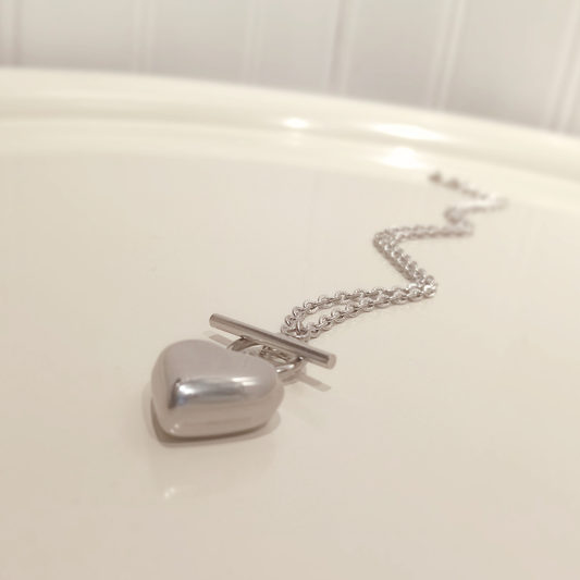 Hold • Stainless-Essential